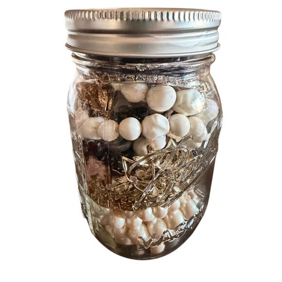 Classic Glamour Mystery Jewelry Jar - Picture 6 of 7